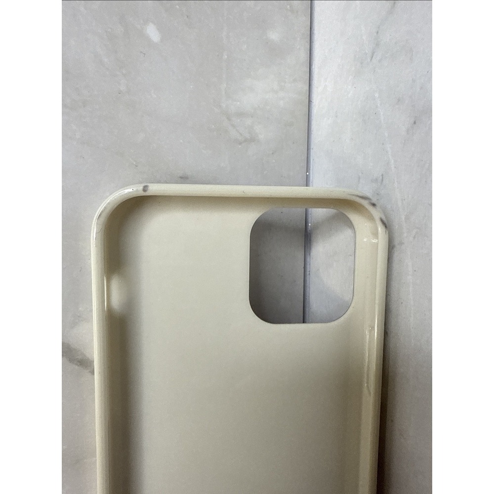 Casely Palermo Dippin Daisy's Case- iPhone 15 - Picture 3 of 4